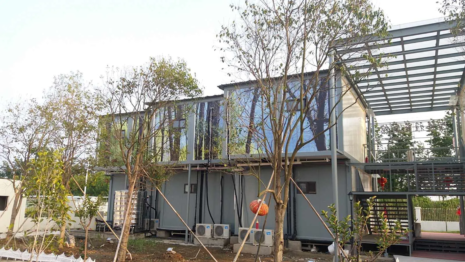 low cost containerhomes in garden for sale